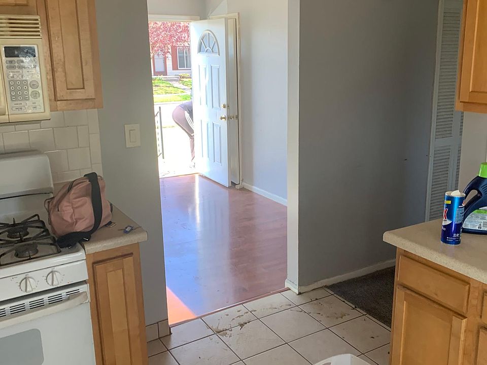1st image of 641 E Hudson Ave