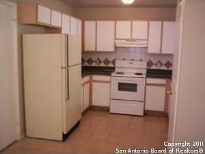 5th image of 110 Hortencia Ave
