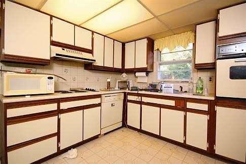 5th image of 15 Tommy Thurber Ln