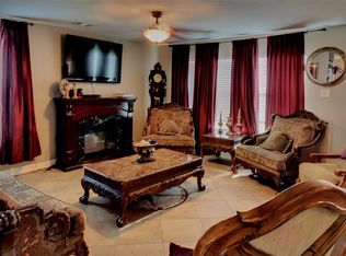 7023 Leaning Magnolia Ct, Houston, TX 77049