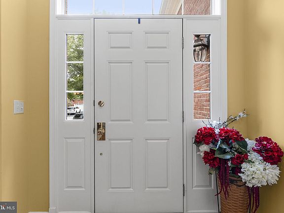 4th image of 5777 Waterloo Bridge Cir