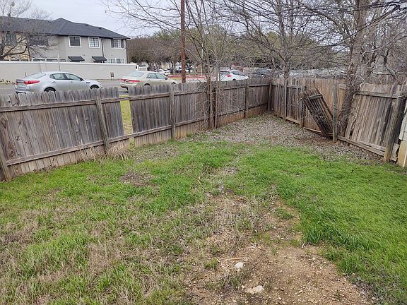 3rd image of 113 & 115 Cedar Ln #113