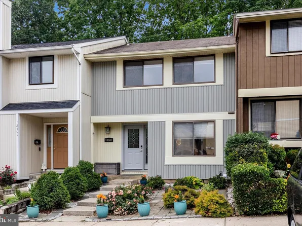 18507 Eagles Roost Dr, Germantown, MD 20874