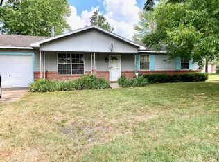 224 W 10th Ave, Welch, OK 74369
