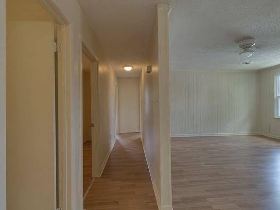 4th image of 1618 Dora St #2