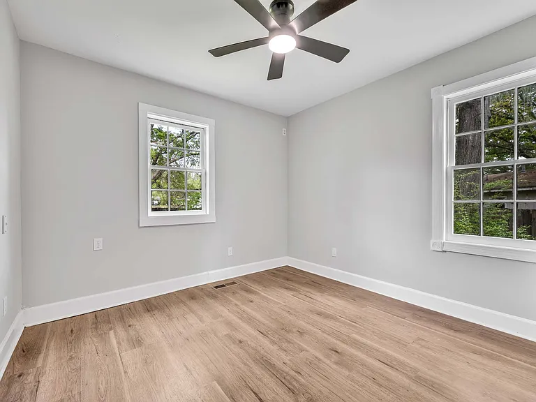 3027 Cora Ave — Photo 18