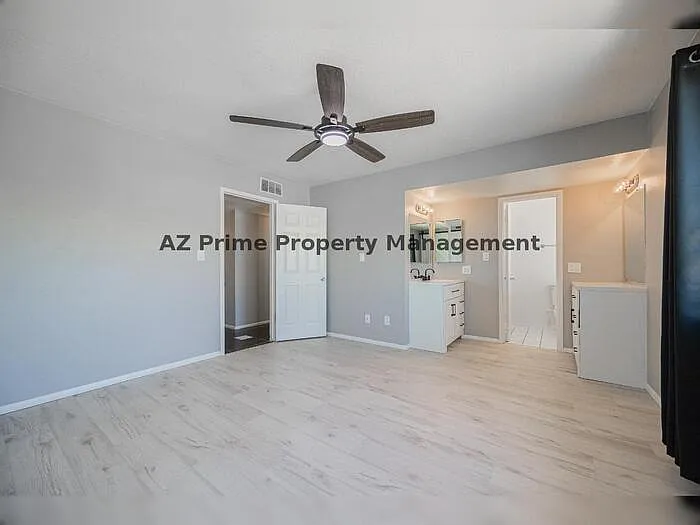1634 W Sack Dr — Photo 15