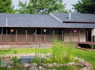 42 Opal Ln, North Branch, MI 48461