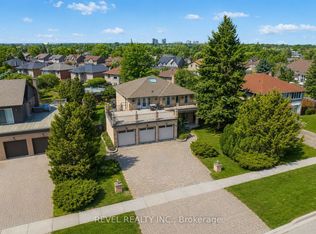 88 Lake Driveway W, Ajax, ON L1S 4T2