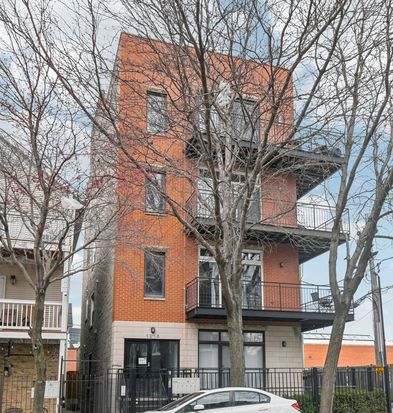 1216 W Augusta Blvd APT 1, Chicago, IL 60642