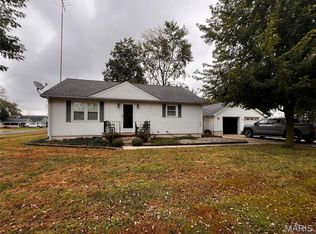 12816 Clara St, Ferrin, IL 62231