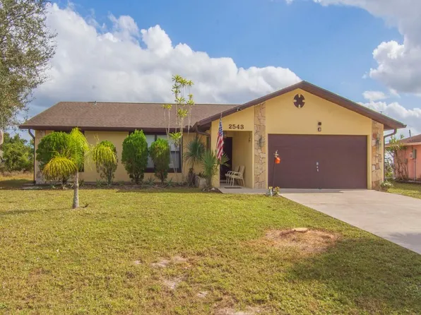 2543 SE Price Court, Port St Lucie, FL 34953