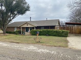 401 Jackson St, Krum, TX 76249