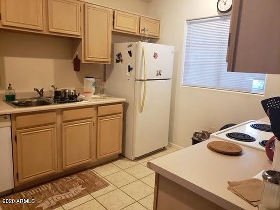 3rd image of 7804 W Montebello Ave