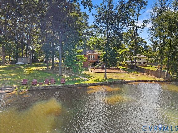 2nd image of 2235 Lakeview Dr