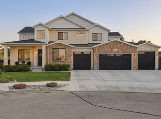 10676 S Urban Ridge Cv W, South Jordan, UT 84095