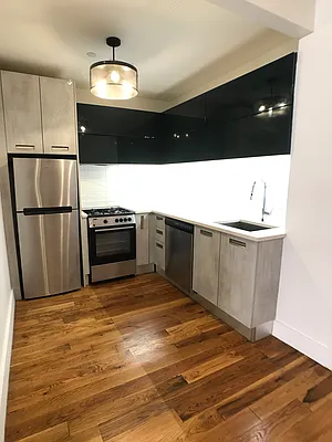 Rented by City Vista Inc | media 44