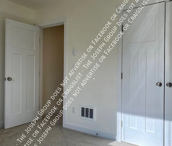 2285 Brome St #C — Photo 23