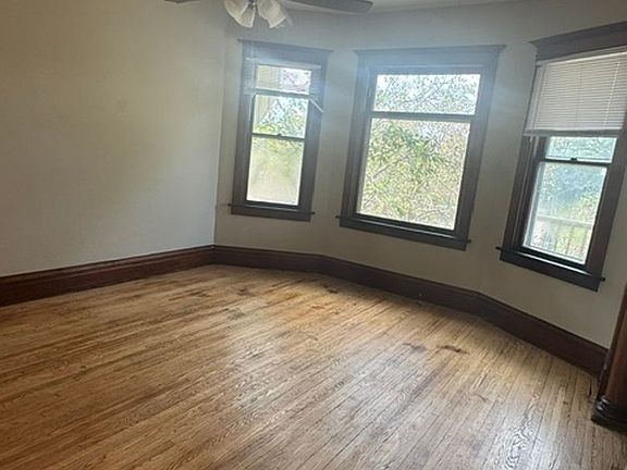 4th image of 744 Nevada St #2