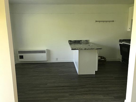 3rd image of 1717 E Jefferson St #U8