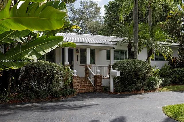 7801 SW 58th Ave — Photo 35
