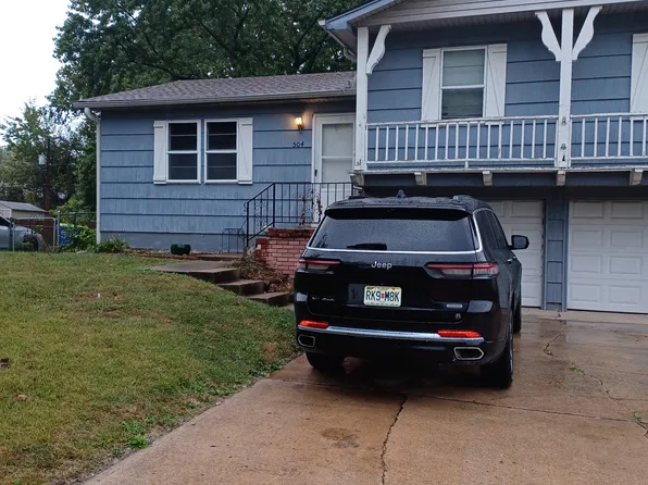 504 NE Richardson Pl, Lees Summit, MO 64086