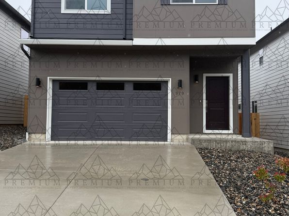 979 SE Warco Dr