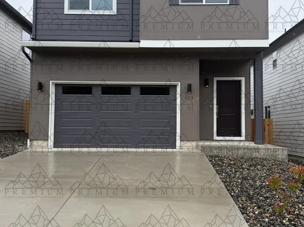 979 SE Warco Dr, Cascade Locks, OR 97014