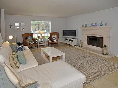 3rd image of 3436 Normandy Ave
