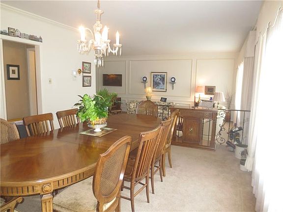 5th image of 17 Miller Dr