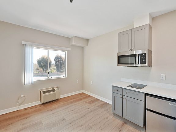 3rd image of 480 S El Camino Real #14756600