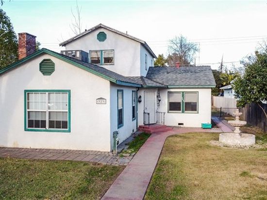 323 W 19th St Merced Ca 95340 Zillow