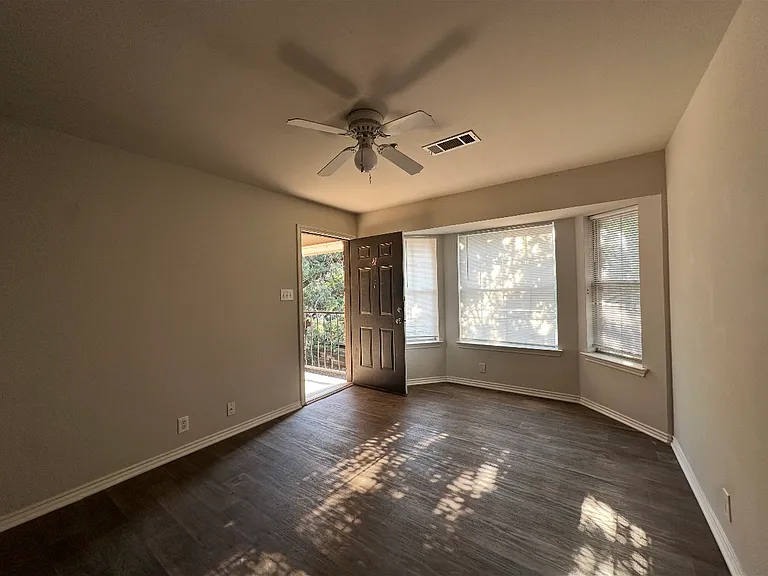 316 Bryan St #3 — Photo 5