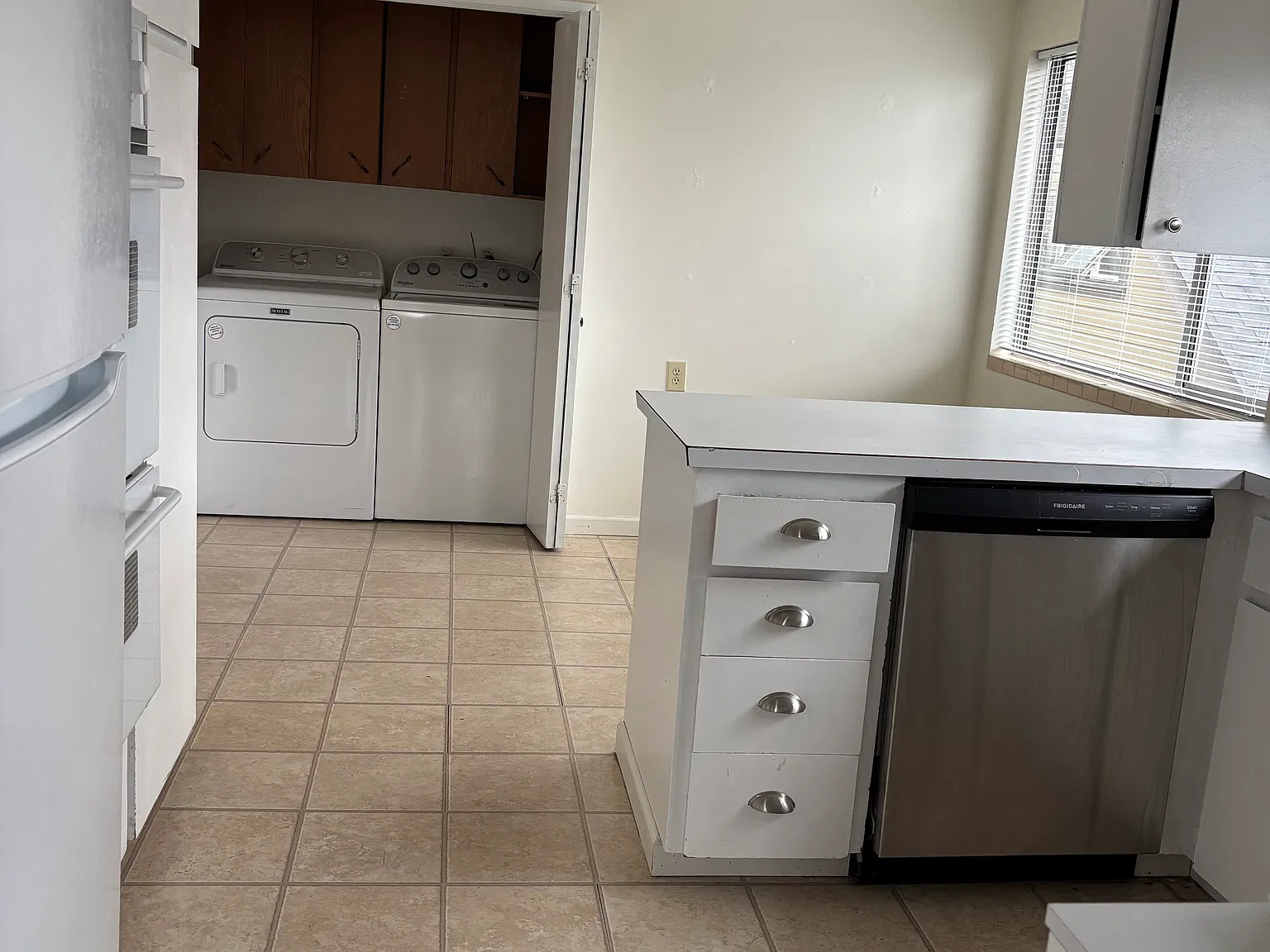 3 bed, 1405 sqft, $2,800 — Photo 3