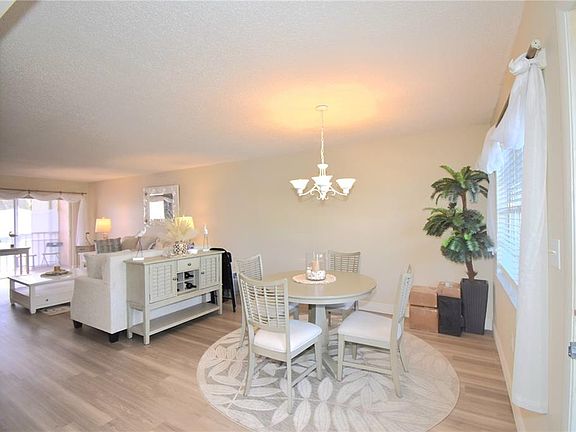 5th image of 952 Virginia St APT 209
