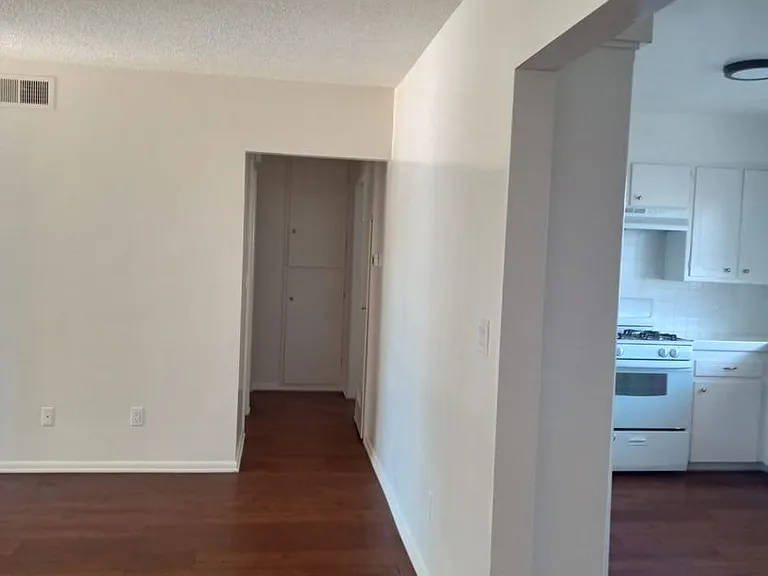 8190 Wheeler Ave — Photo 3