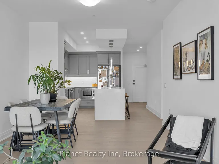 71 Wyndham St S #1006 — Photo 14