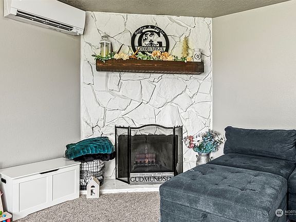 4th image of 142 Alturas Drive