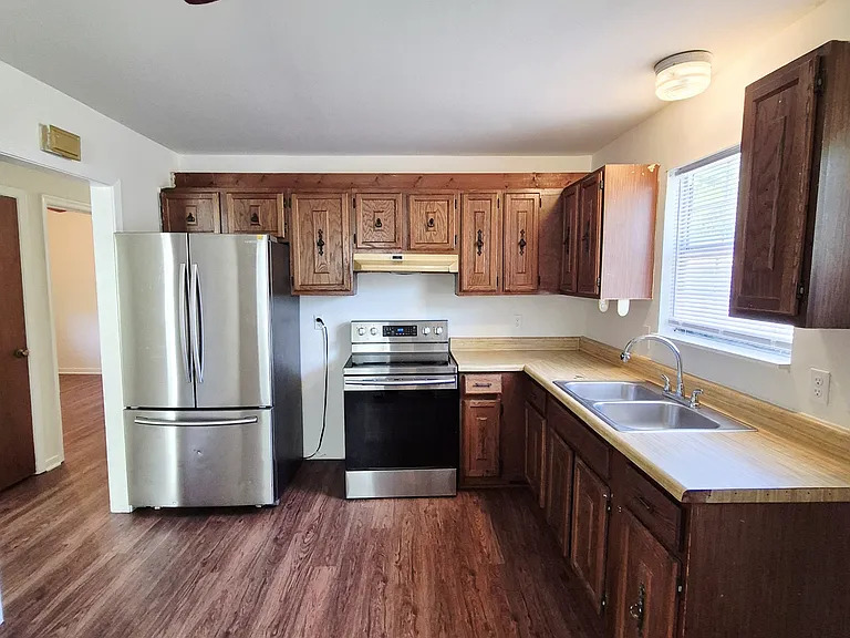 1412 Blair St — Photo 13
