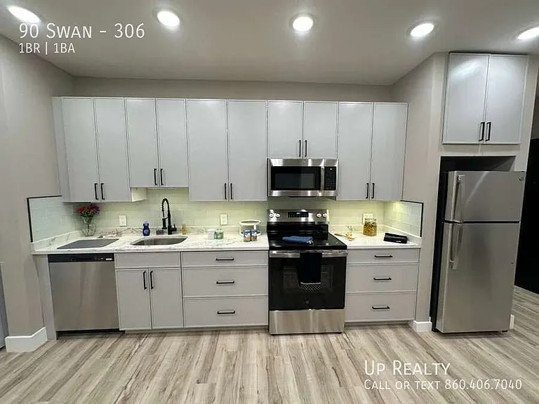 90 N Swan St #306 — Photo 8