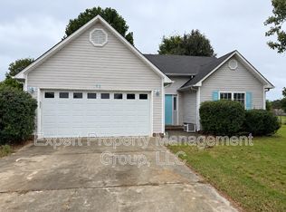 162 Cavalier Dr, Raeford, NC 28376
