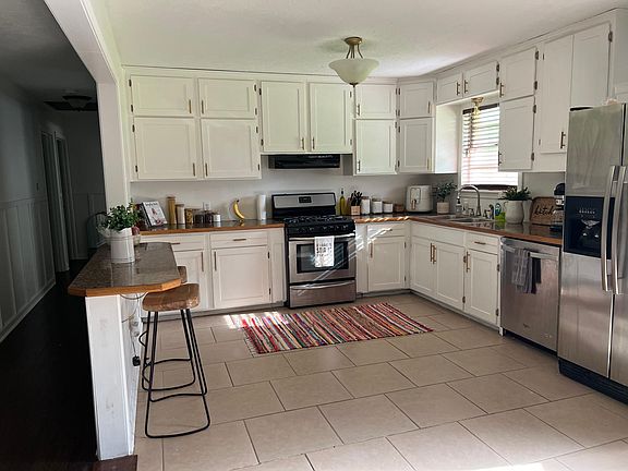 3rd image of 1801 Linda Dr