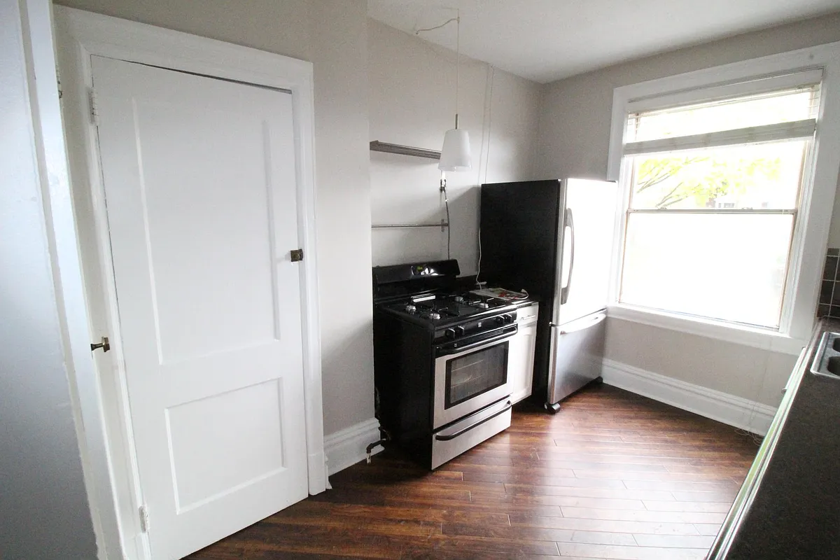 Building Photo - 616 S Lang Ave #2