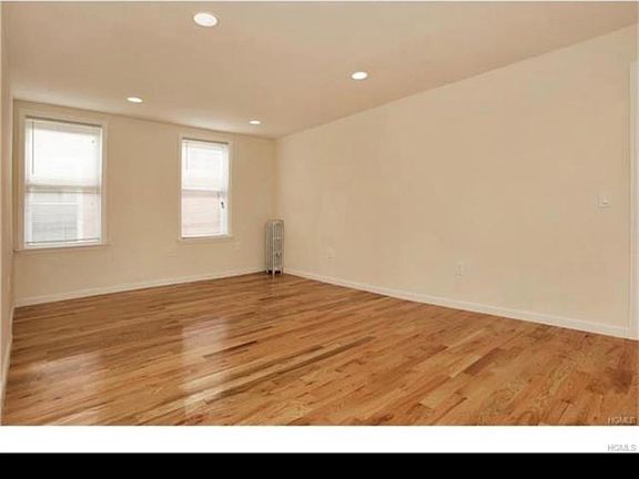 2nd image of 636 Commonwealth Ave #2