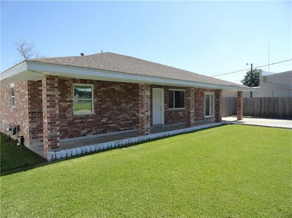 104 Melvyn Dr, Belle Chasse, LA 70037