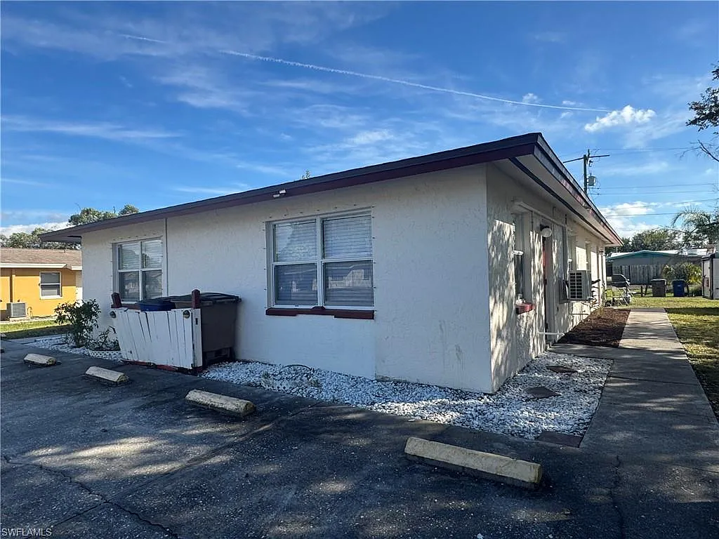 1 bed, 1.0 bath, 408 sqft, $1,100 — Photo 2