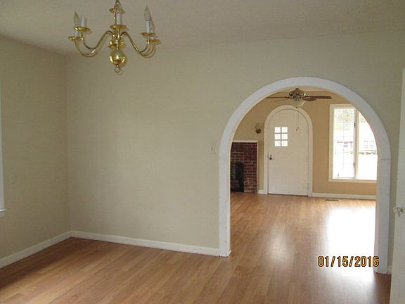 3rd image of 181 E Lake St