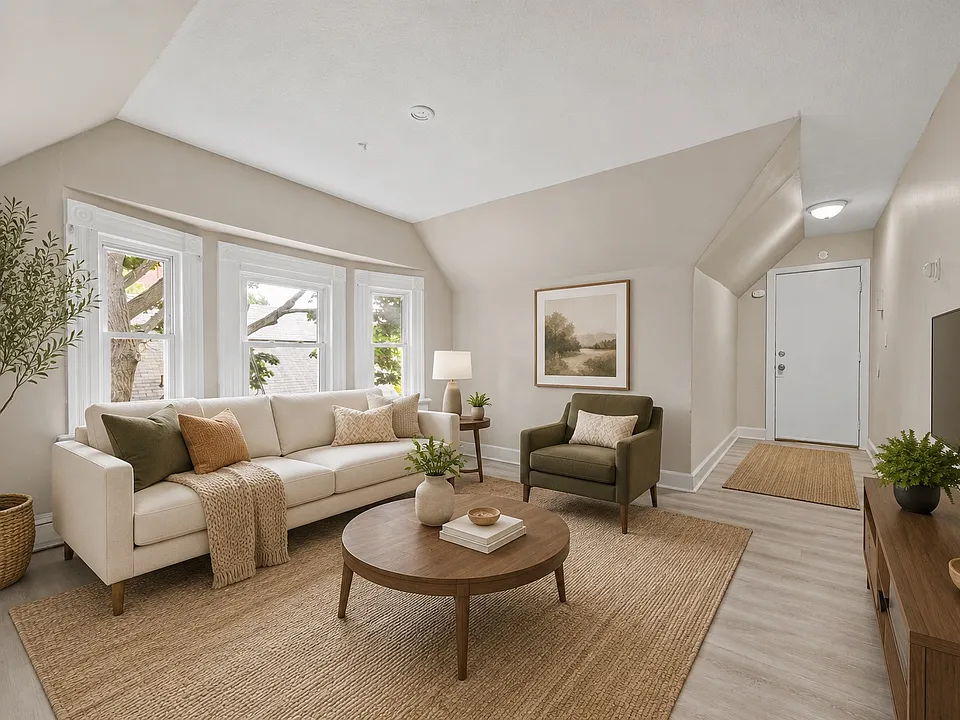 133 Davenport Ave #3B