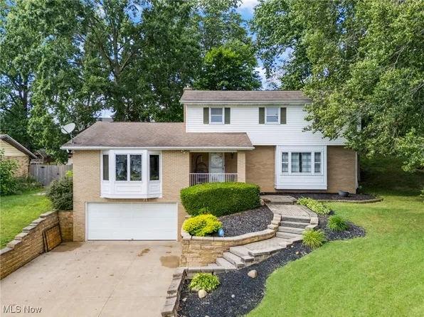 915 49th St NW, Canton, OH 44709