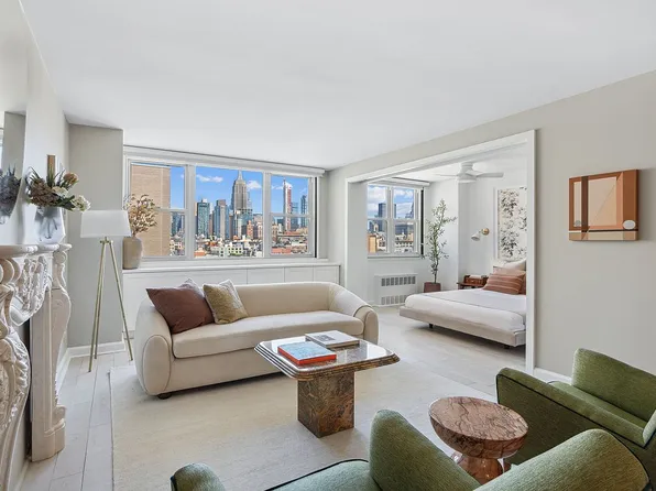 77 7th Ave APT 19M, Manhattan, NY 10011